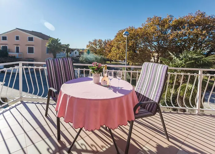 One-bedroom In Apartment *