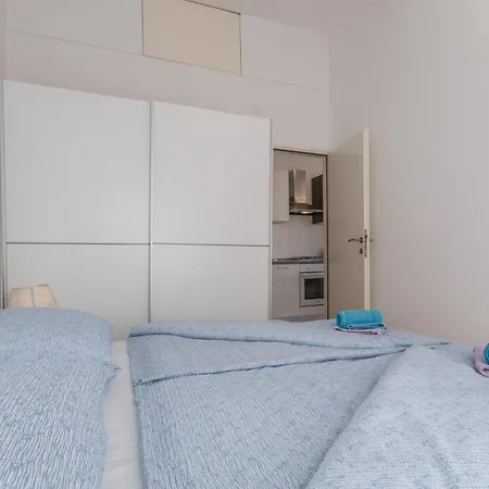 Apartman Front In With Wifi